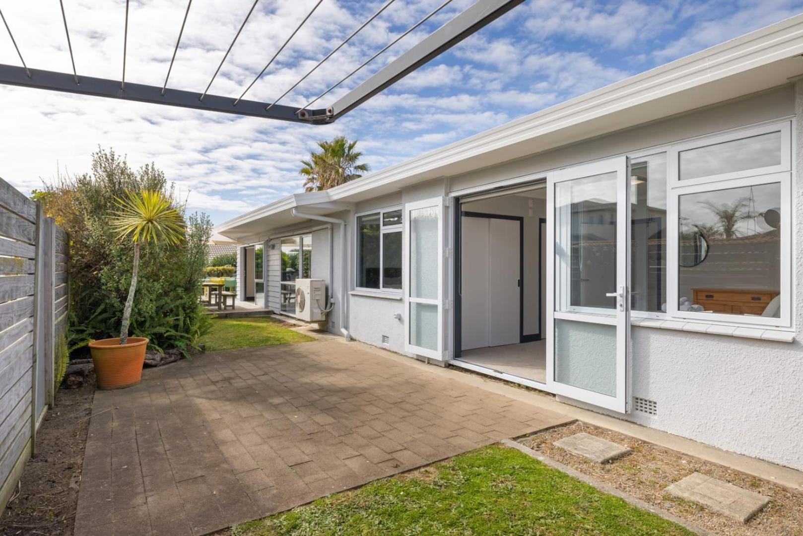 Villa Seaside Beach Retreat - Outdoor Living Mount Maunganui Exterior foto